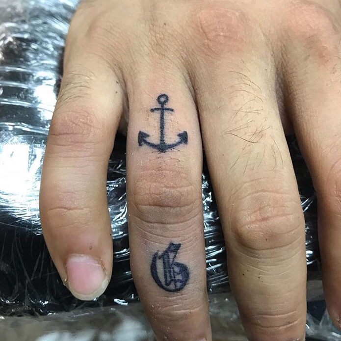 Little finger fix up/cover up. Don't stick and poke. #fixup #coverup #anchor  #fingertattoo #oxford #michigan #aptattoosoxford #ink #tattoo… | Instagram