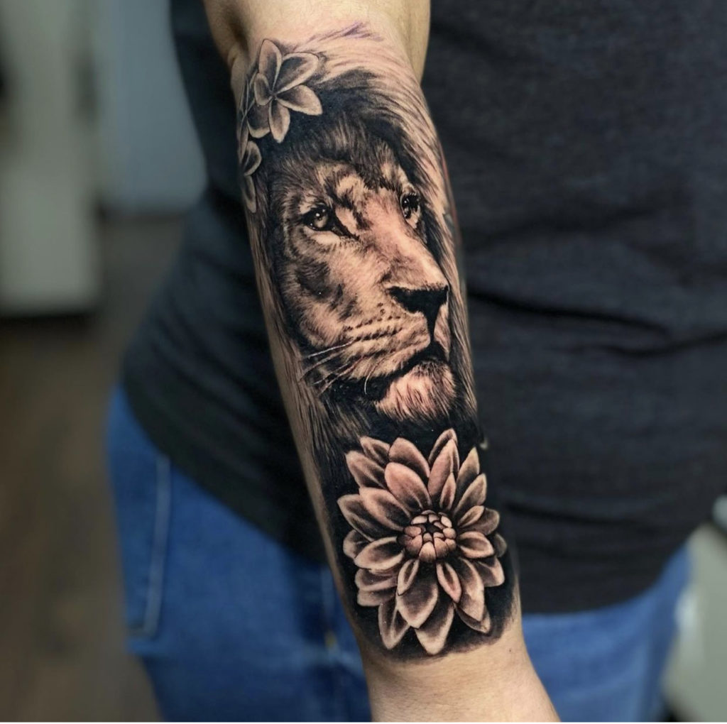 Lion tattoo done by Nick