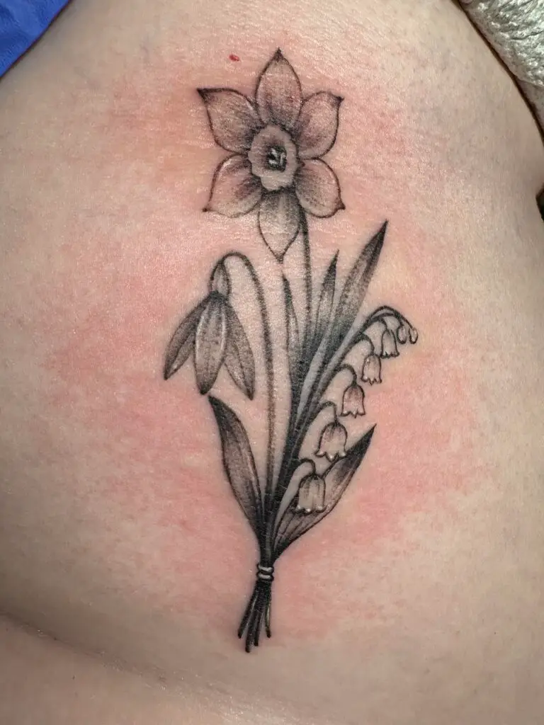 Savanna tattooed this floral tattoo at Artistic Impressions Tattoo Studio in Sugarland, Texas